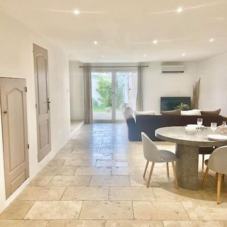 Maison Avec Jardin Et 3 Petits Chats , Proche Du Chateau Lacoste Le Puy-Sainte-Réparade Exteriör bild