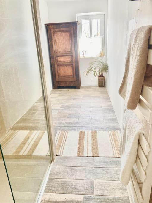 Maison Avec Jardin Et 3 Petits Chats , Proche Du Chateau Lacoste Le Puy-Sainte-Réparade Exteriör bild